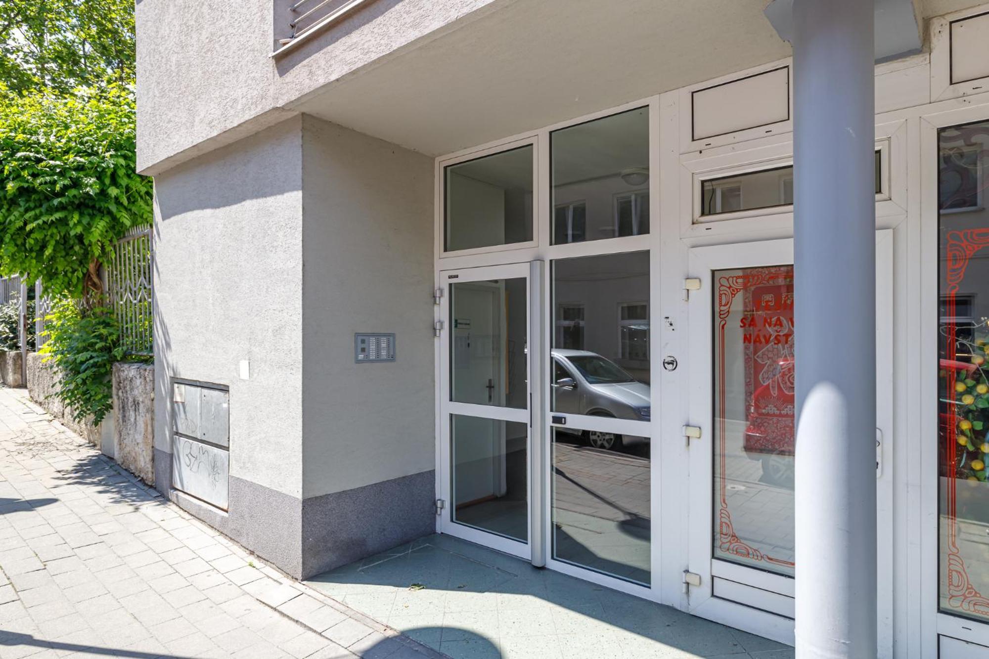 Matteo - Modern Appartment With Free Parking Bratislava Exterior foto